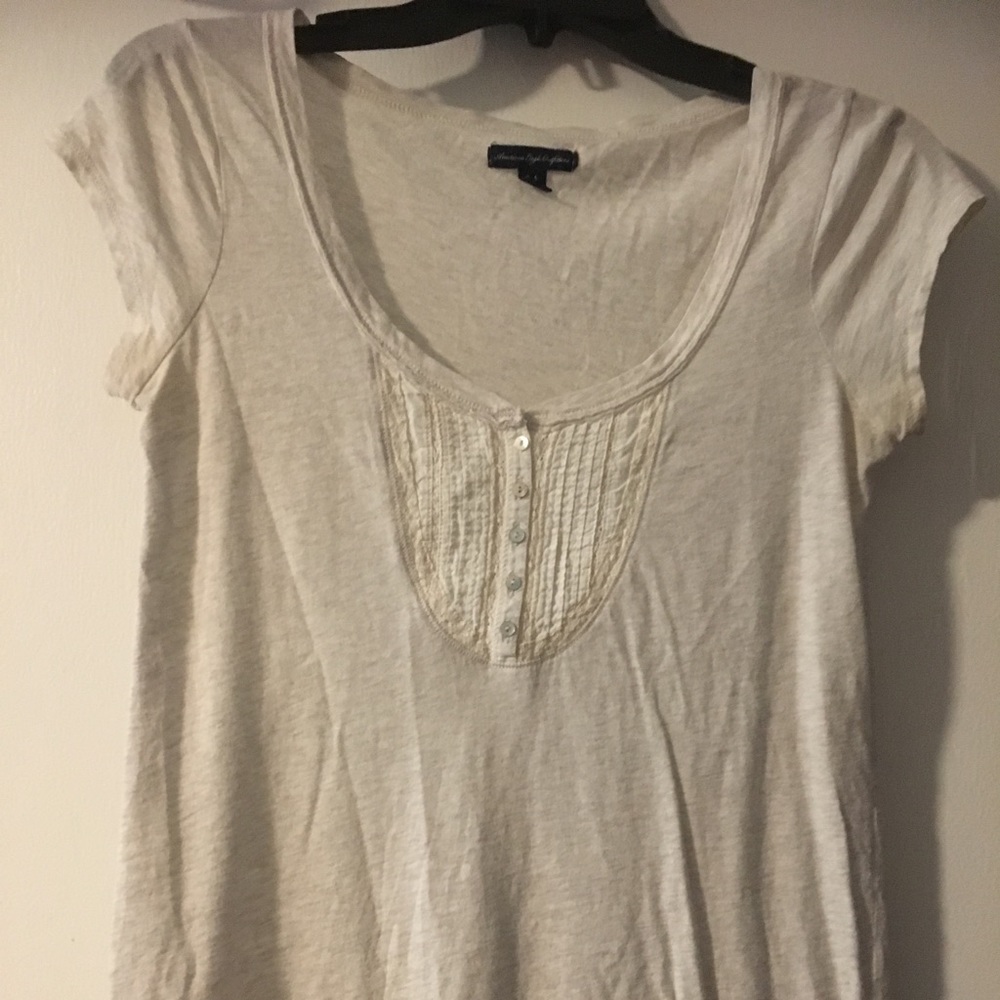 American eagle cream colored top